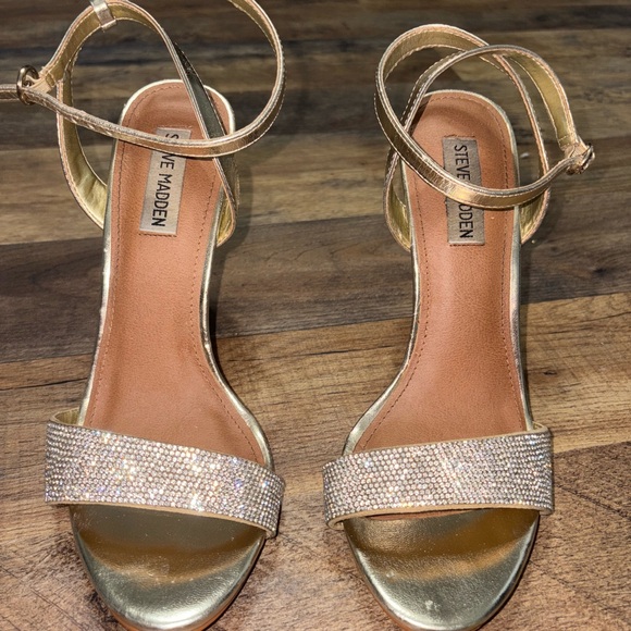 ✨Steve Madden Gold Rhinestone Strappy Heeled Sandals ✨ - Picture 5 of 6